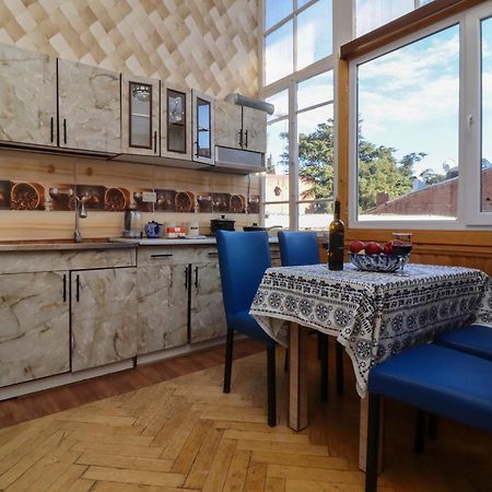 Leon Rooms Тбілісі Екстер'єр фото