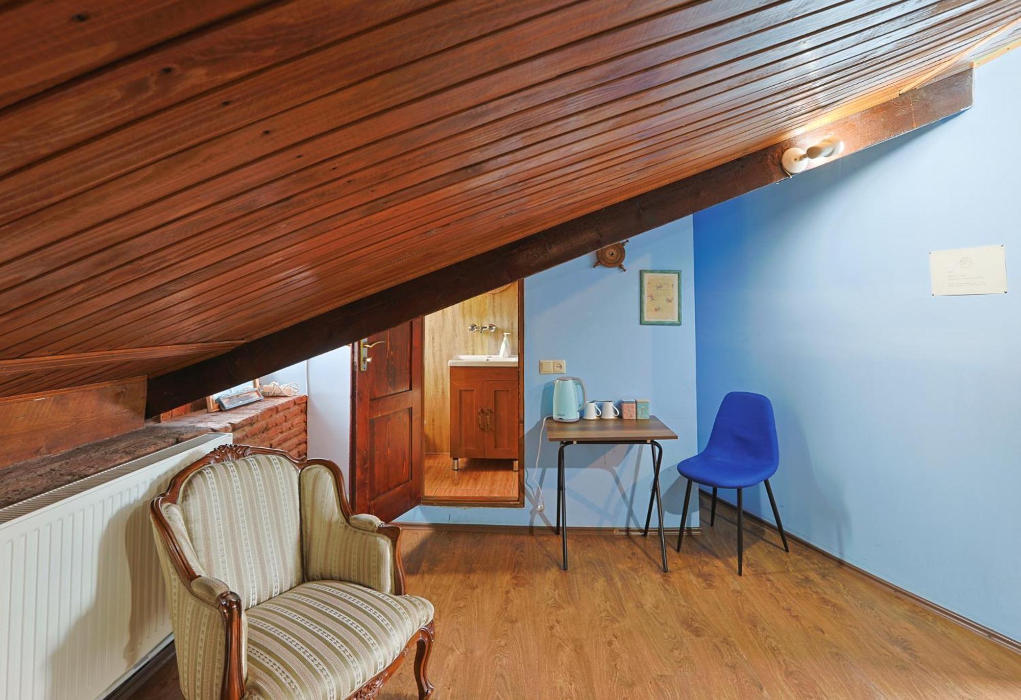 Leon Rooms Тбілісі Екстер'єр фото