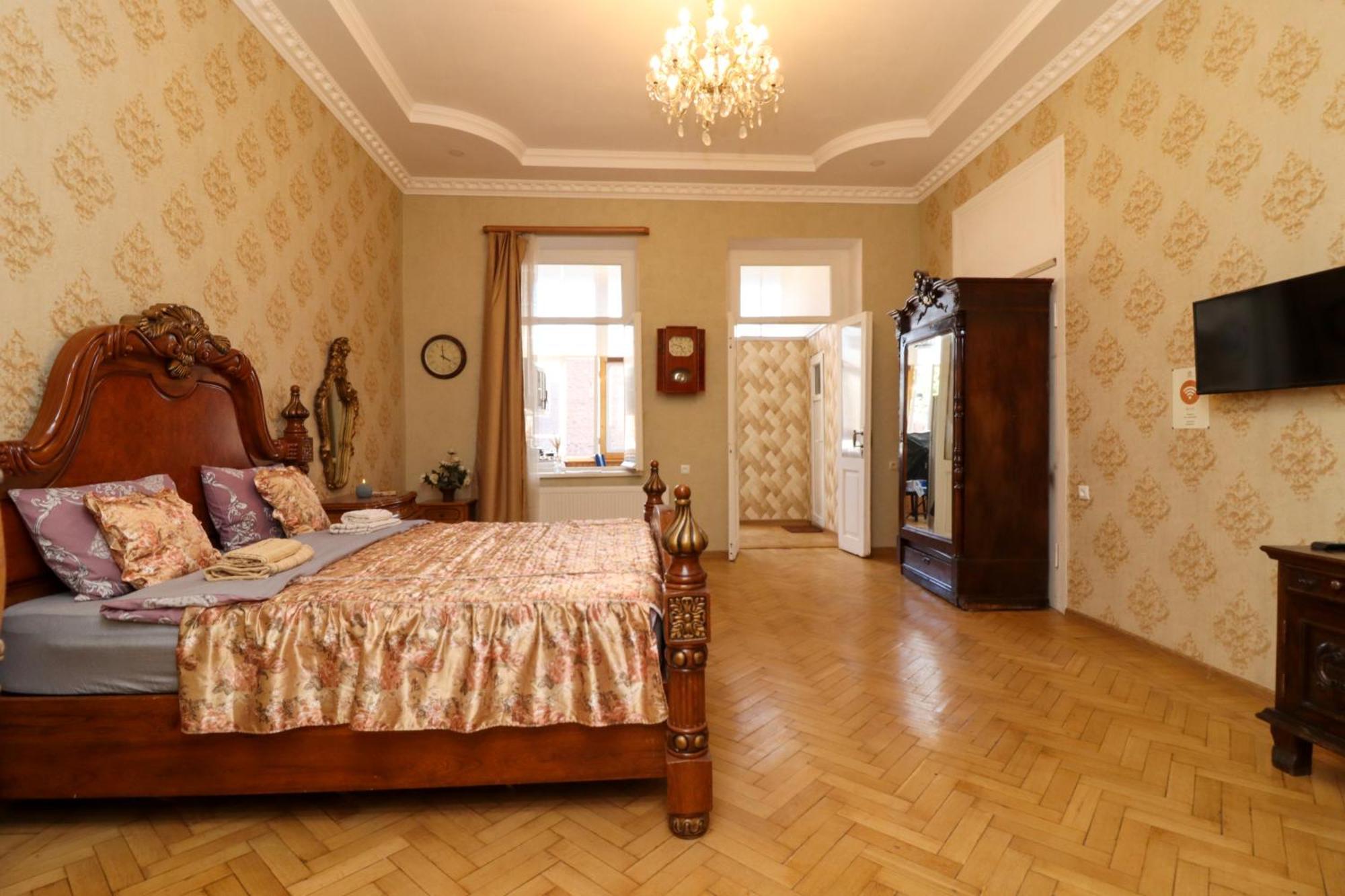 Leon Rooms Тбілісі Екстер'єр фото