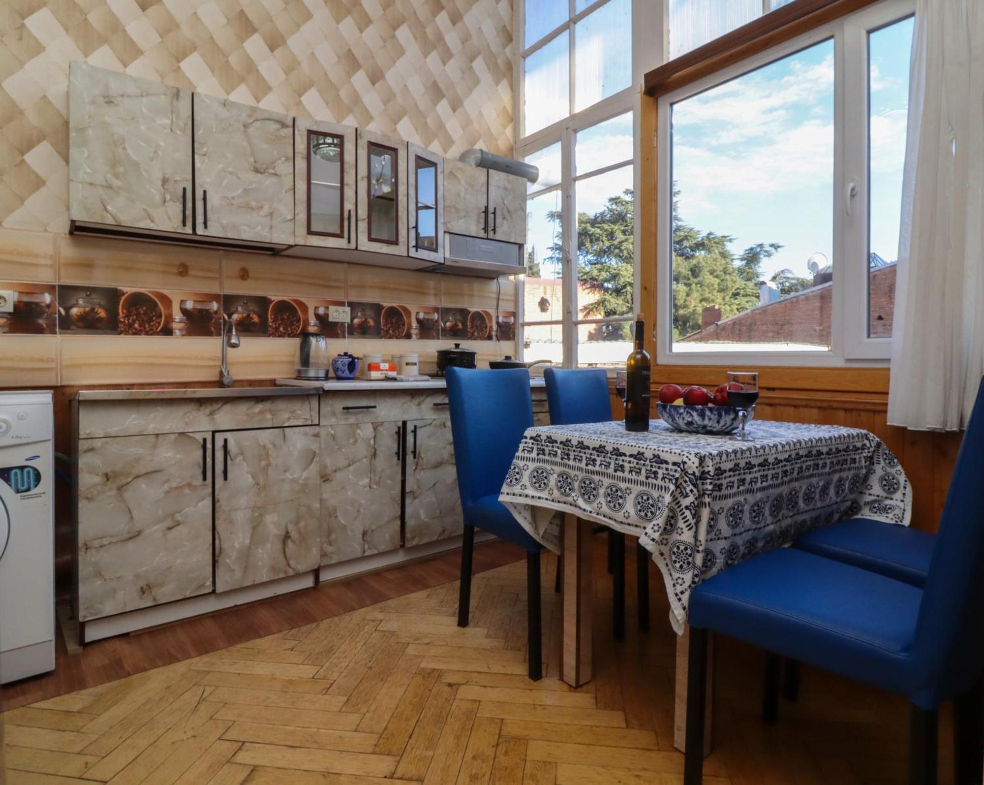 Leon Rooms Тбілісі Екстер'єр фото