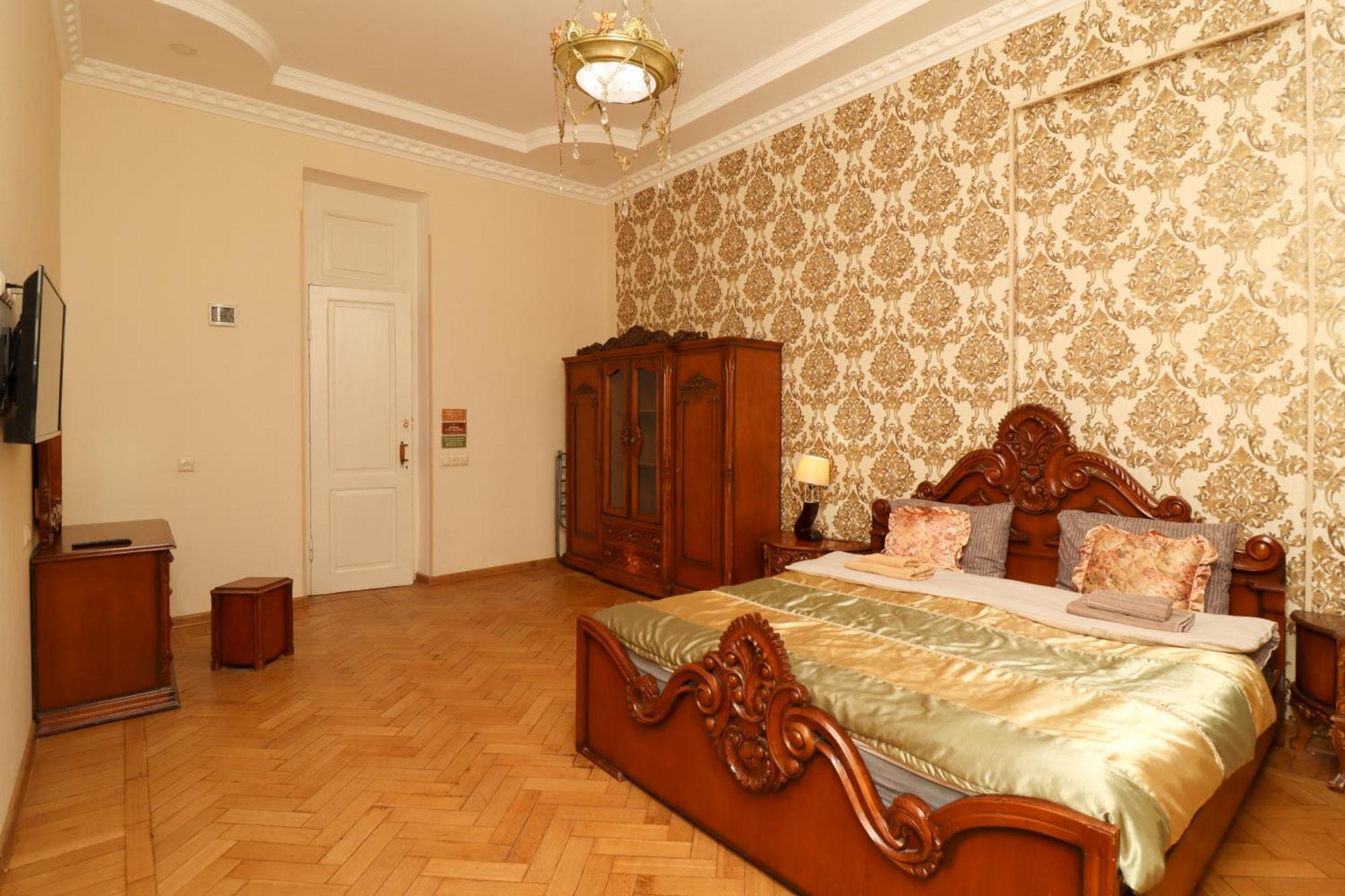 Leon Rooms Тбілісі Екстер'єр фото