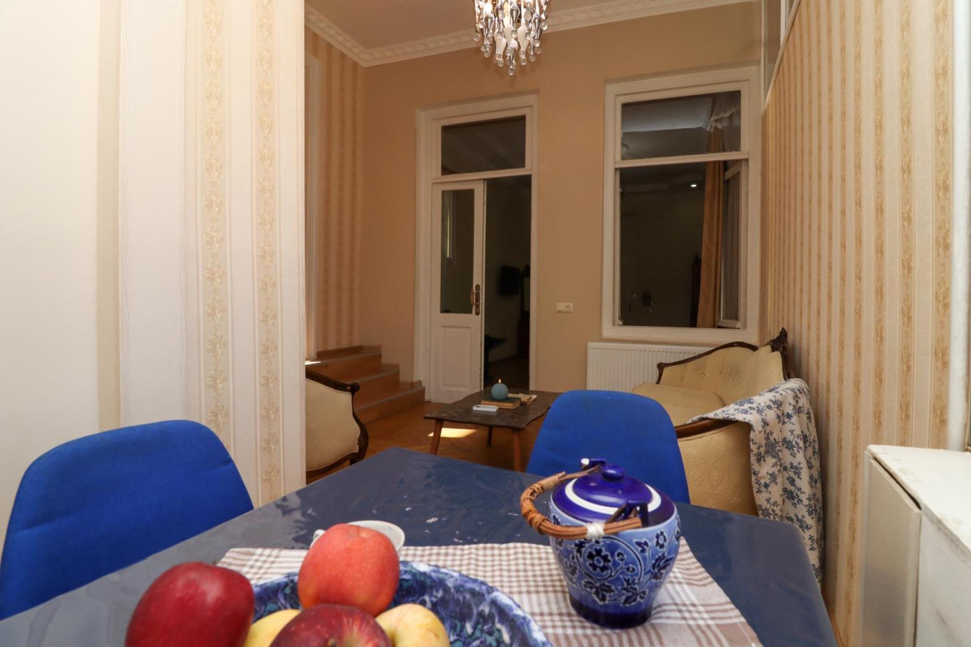 Leon Rooms Тбілісі Екстер'єр фото