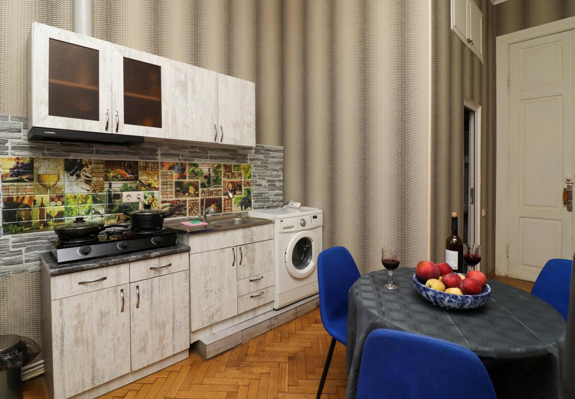 Leon Rooms Тбілісі Екстер'єр фото