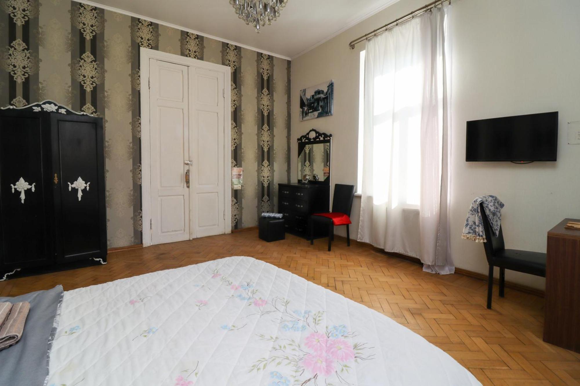 Leon Rooms Тбілісі Екстер'єр фото